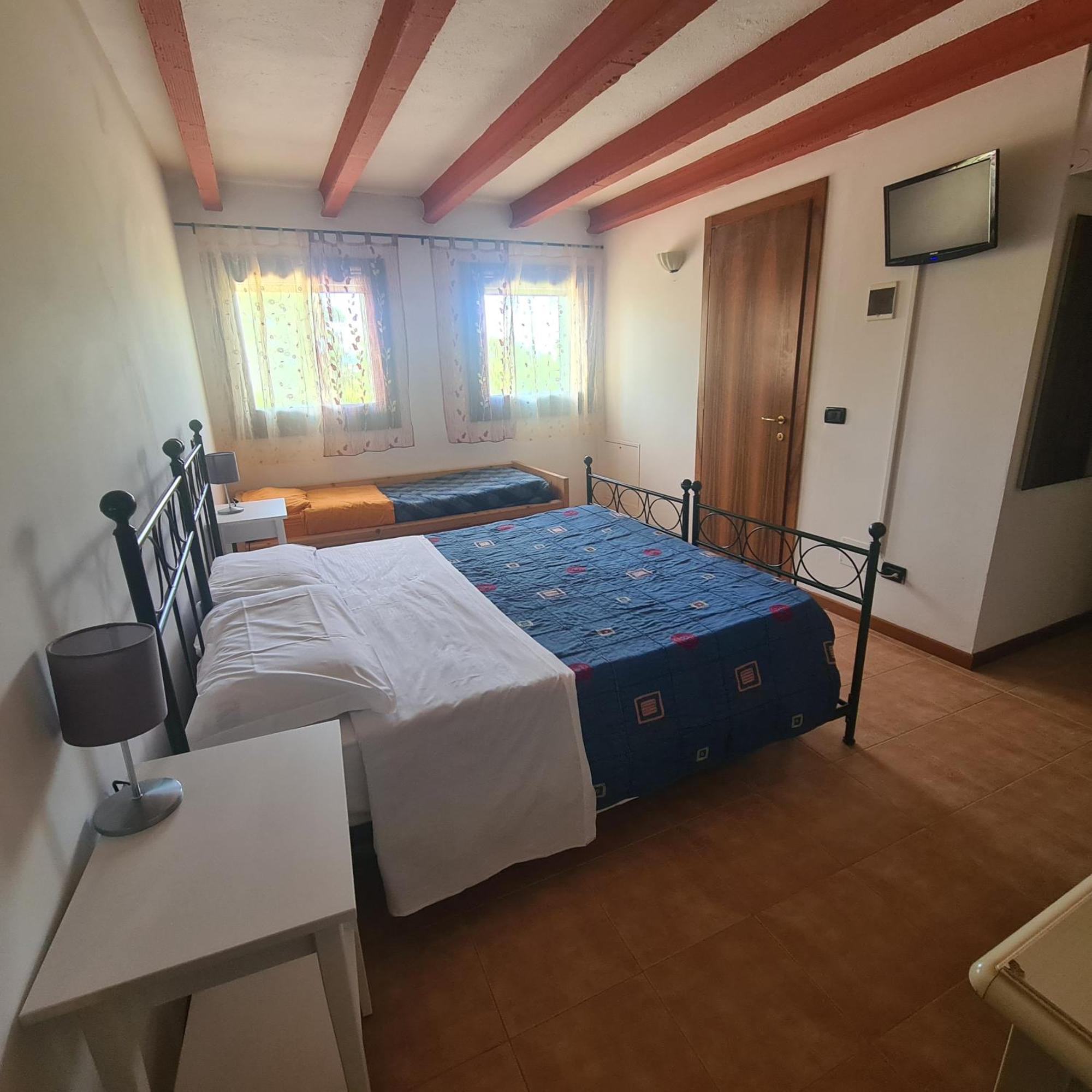 Agriturismo L'Albara - Wines, Pool & Spa Villaganzerla 外观 照片